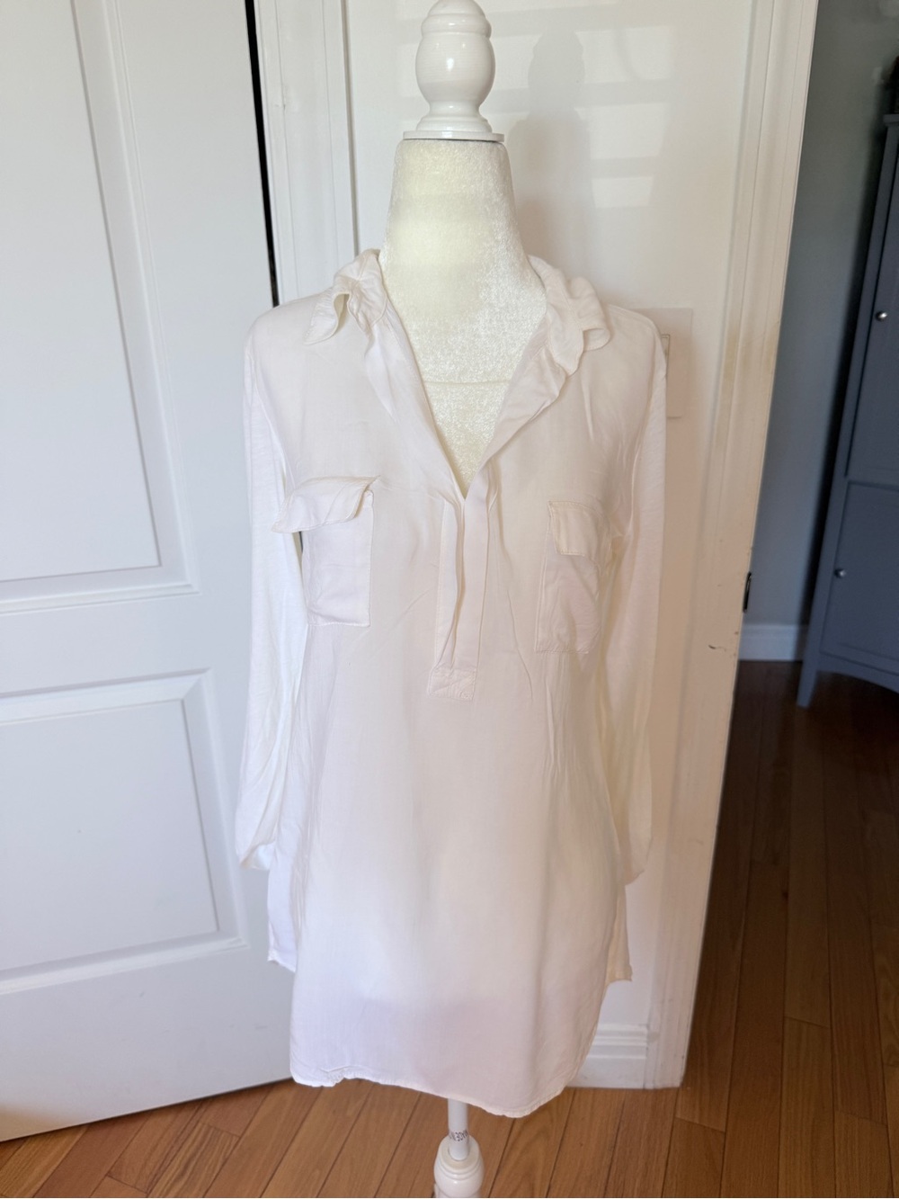Splendid White V-Neck Tunic Top